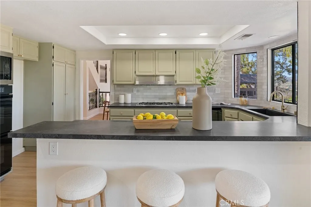 728 Inspiration, Escondido, California 92025 home-pic-17